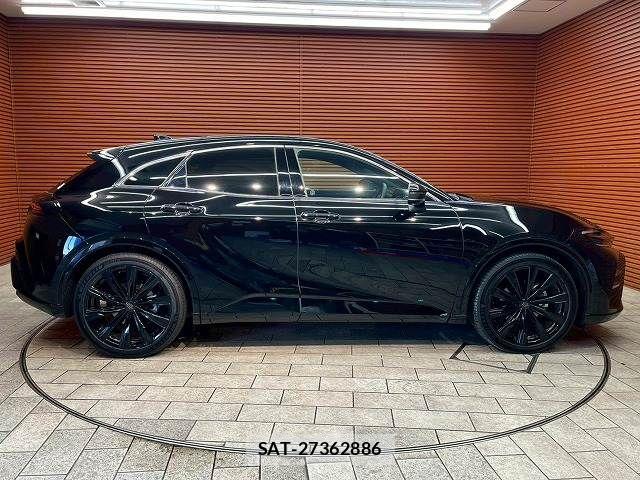 Toyota Crown Sports 2025-01 6670995-17