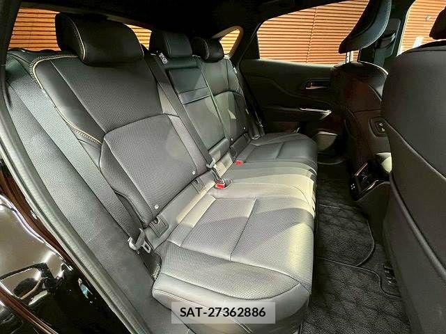 Toyota Crown Sports 2025-01 6670995-8