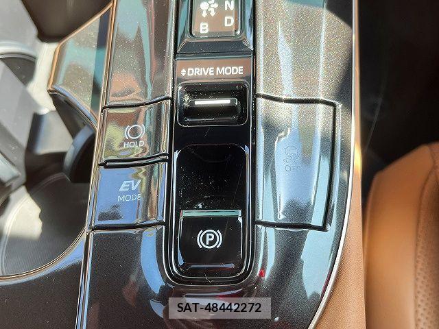 Toyota Crown Sports 2024-10 6675504-22