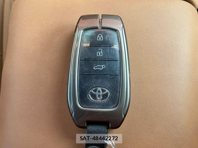 Toyota Crown Sports 2024-10 6675504-25
