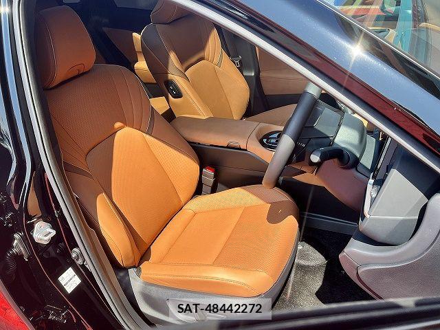 Toyota Crown Sports 2024-10 6675504-3