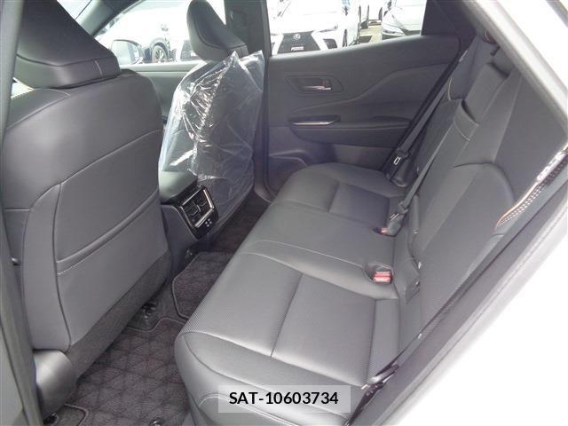 Toyota Crown Sports 2024-02 6675506-11