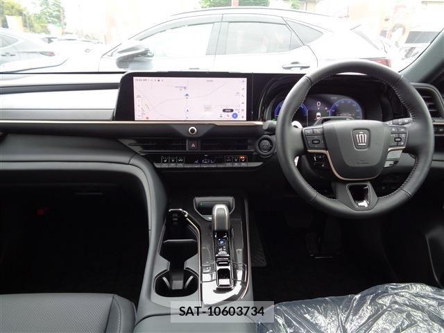 Toyota Crown Sports 2024-02 6675506-12