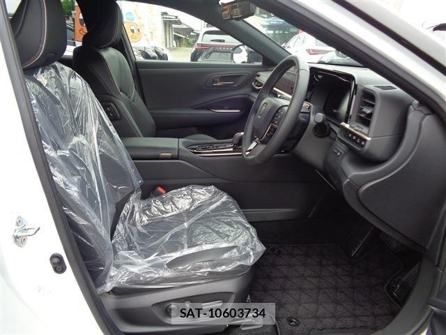 Toyota Crown Sports 2024-02 6675506-18