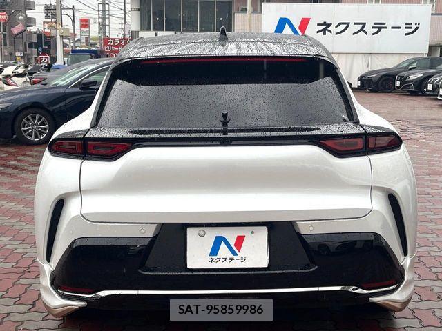 Toyota Crown Sports 2023-12 6715946-14