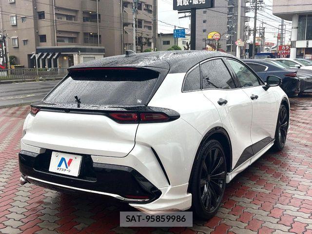 Toyota Crown Sports 2023-12 6715946-16
