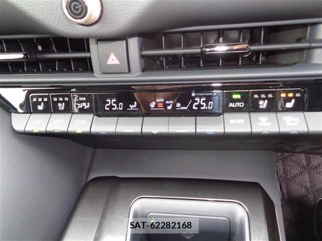 Toyota Crown Sports 2024-02 6715952-26