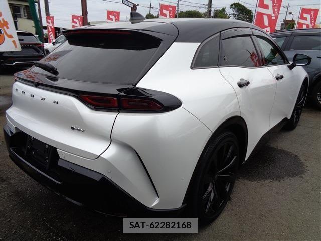 Toyota Crown Sports 2024-02 6715952-7
