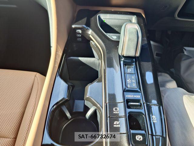 Toyota Crown Sports 2025-03 6790906-18