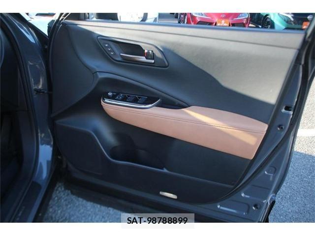 Toyota Crown Sports 2023-11 6790956-17