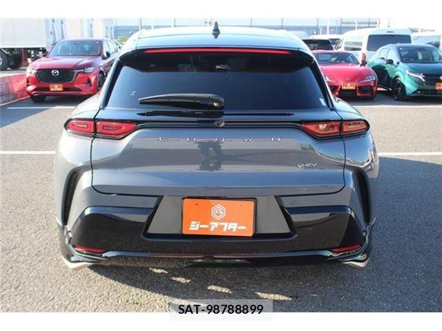Toyota Crown Sports 2023-11 6790956-7