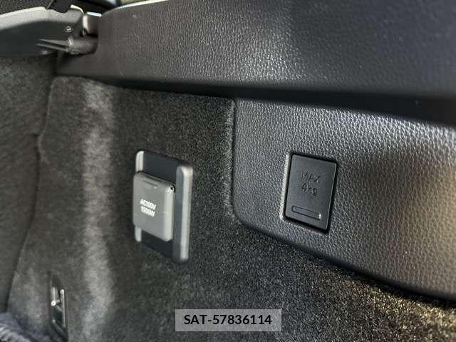 Toyota Crown Sports 2024-09 6790937-11