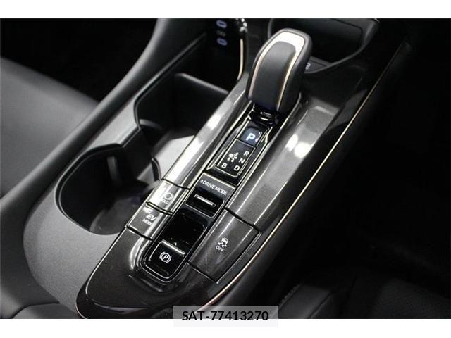Toyota Crown Sports 2024-03 6790904-14