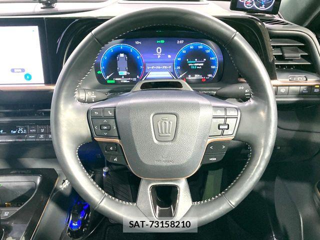 Toyota Crown Sports 2024-12 6790950-12