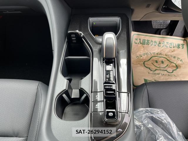 Toyota Crown Sports 2024-07 6790907-10