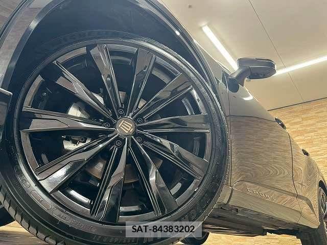 Toyota Crown Sports 2024-08 6790914-18