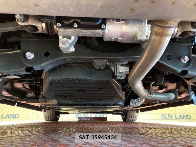 Toyota Crown Sports 2023-12 6790943-18