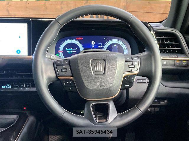 Toyota Crown Sports 2023-12 6790943-7