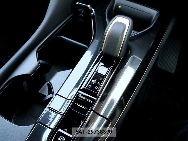 Toyota Crown Sports 2024-12 6790929-21