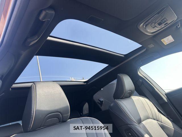 Toyota Crown Sports 2024-04 6790959-3