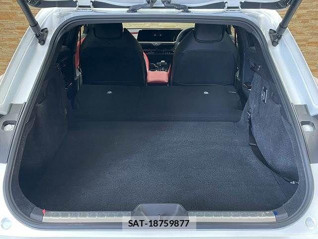 Toyota Crown Sports 2024-03 6790905-12