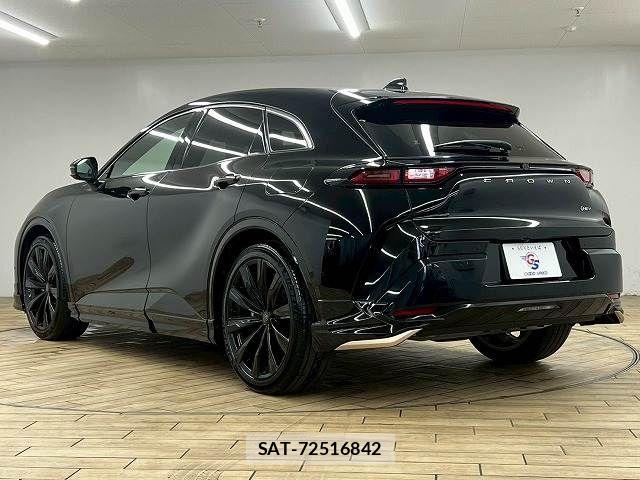 Toyota Crown Sports 2023-12 6790924-15