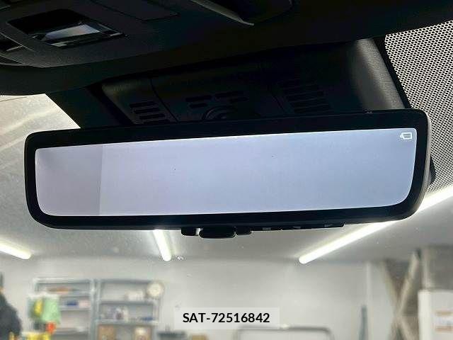 Toyota Crown Sports 2023-12 6790924-8