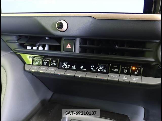 Toyota Crown Sports 2024-04 6790938-13