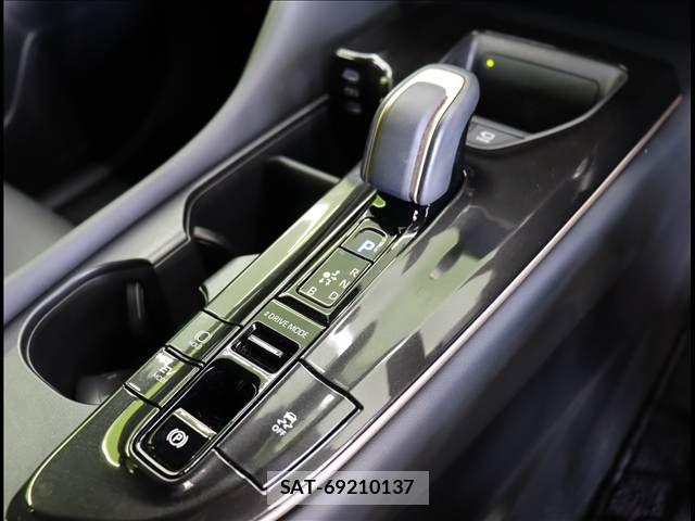 Toyota Crown Sports 2024-04 6790938-14