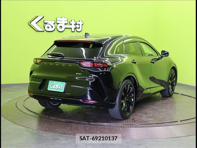Toyota Crown Sports 2024-04 6790938-1