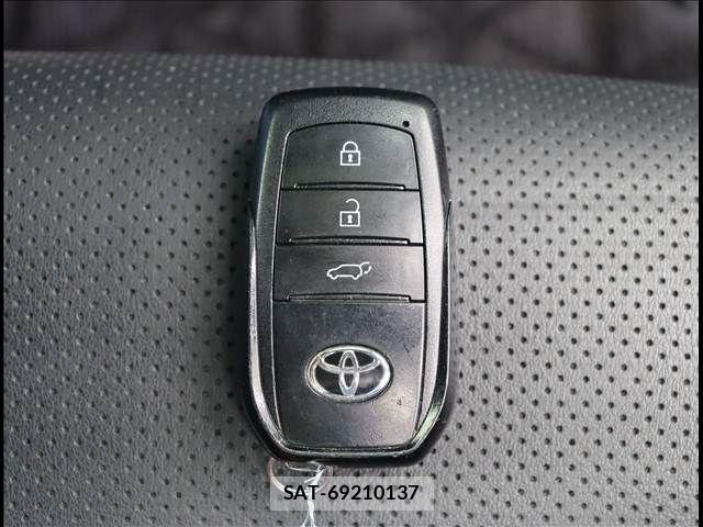 Toyota Crown Sports 2024-04 6790938-19