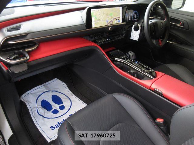 Toyota Crown Sports 2024-10 6790900-13