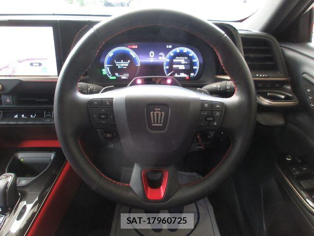 Toyota Crown Sports 2024-10 6790900-15