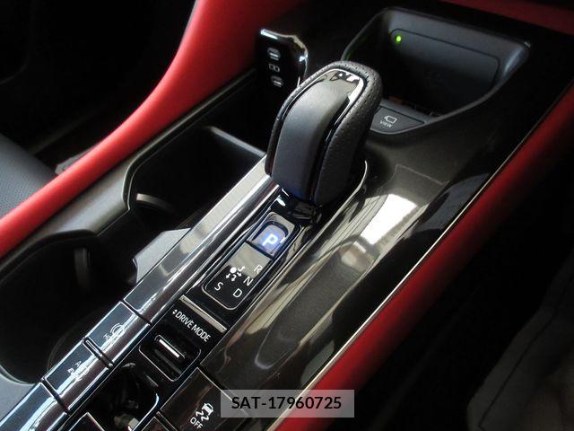 Toyota Crown Sports 2024-10 6790900-18