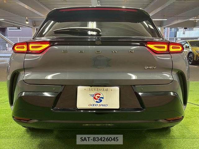 Toyota Crown Sports 2024-04 6790955-18