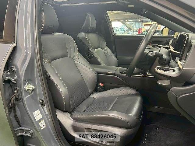 Toyota Crown Sports 2024-04 6790955-8