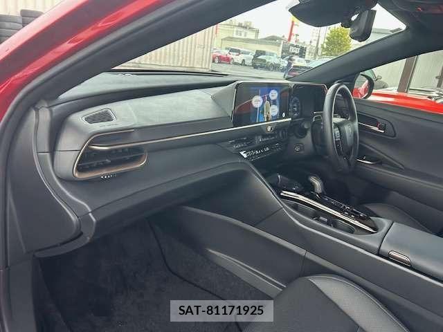 Toyota Crown Sports 2023-09 6790930-16