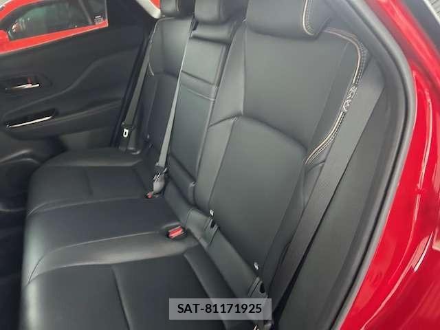 Toyota Crown Sports 2023-09 6790930-18