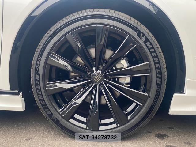 Toyota Crown Sports 2023-11 6790935-13