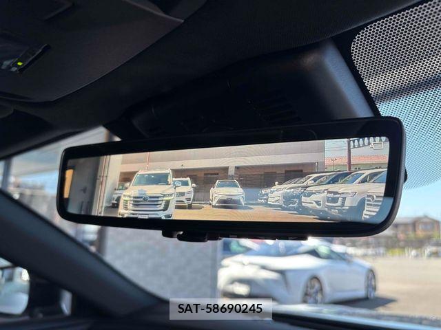Toyota Crown Sports 2024-11 6790903-18