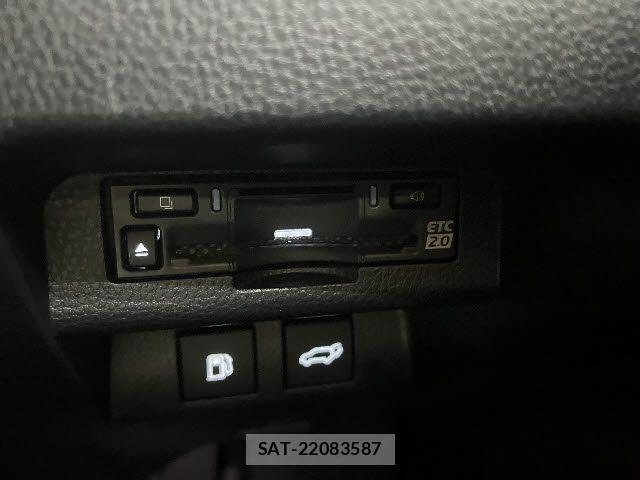 Toyota Crown Sports 2023-12 6790915-15