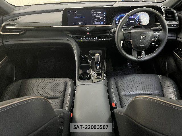 Toyota Crown Sports 2023-12 6790915-1