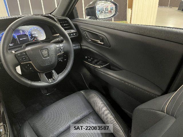 Toyota Crown Sports 2023-12 6790915-25