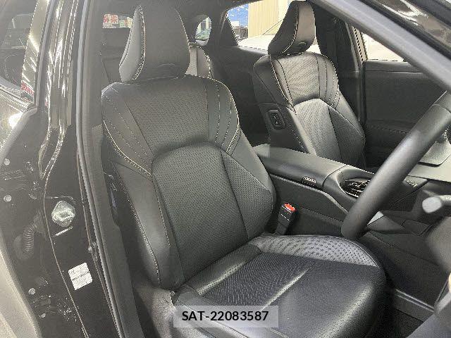 Toyota Crown Sports 2023-12 6790915-3