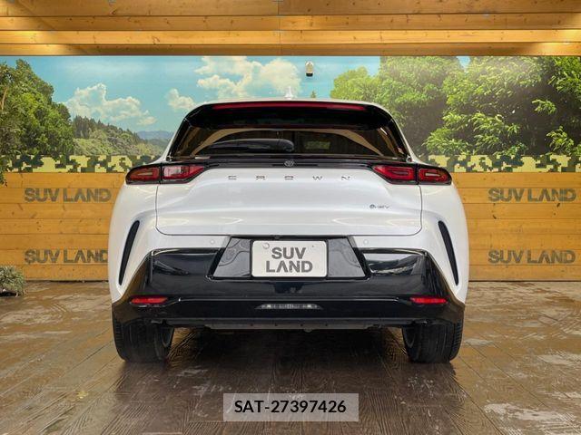 Toyota Crown Sports 2024-02 6790942-14