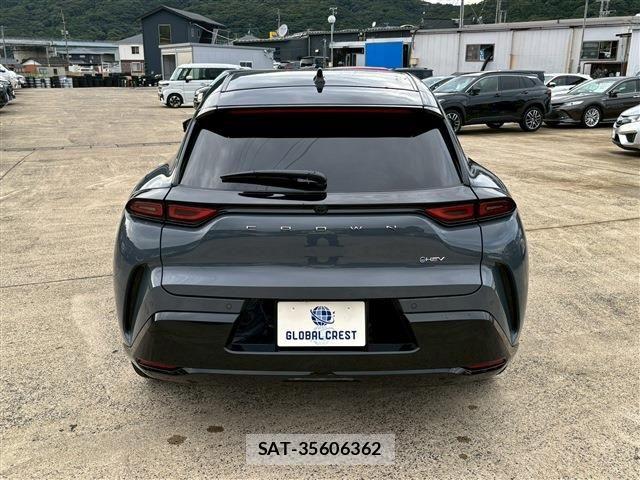 Toyota Crown Sports 2024-02 6790945-10