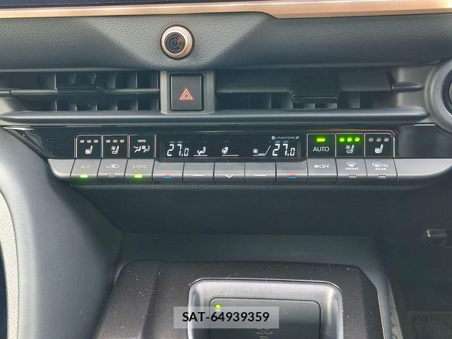 Toyota Crown Sports 2024-02 6790917-13
