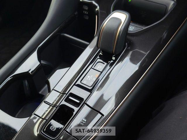 Toyota Crown Sports 2024-02 6790917-14