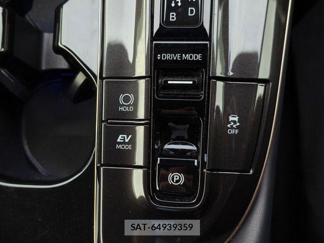 Toyota Crown Sports 2024-02 6790917-15