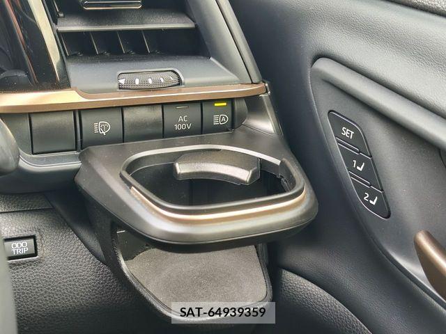 Toyota Crown Sports 2024-02 6790917-16